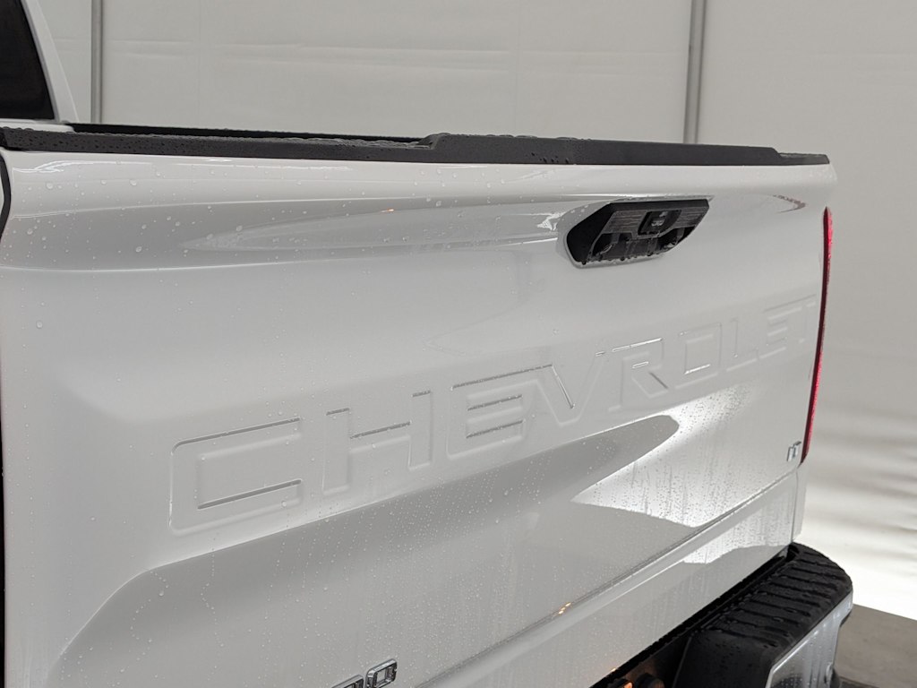 Thumbnail: 2026 Chevrolet Silverado 1500 - 26