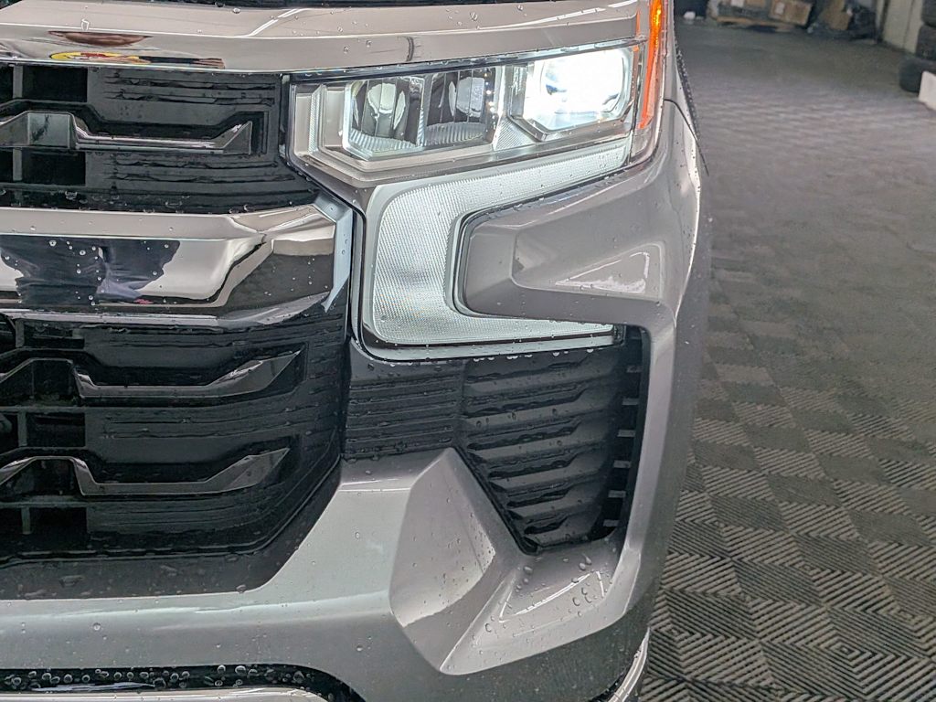 Thumbnail: 2026 Chevrolet Silverado 1500 - 24