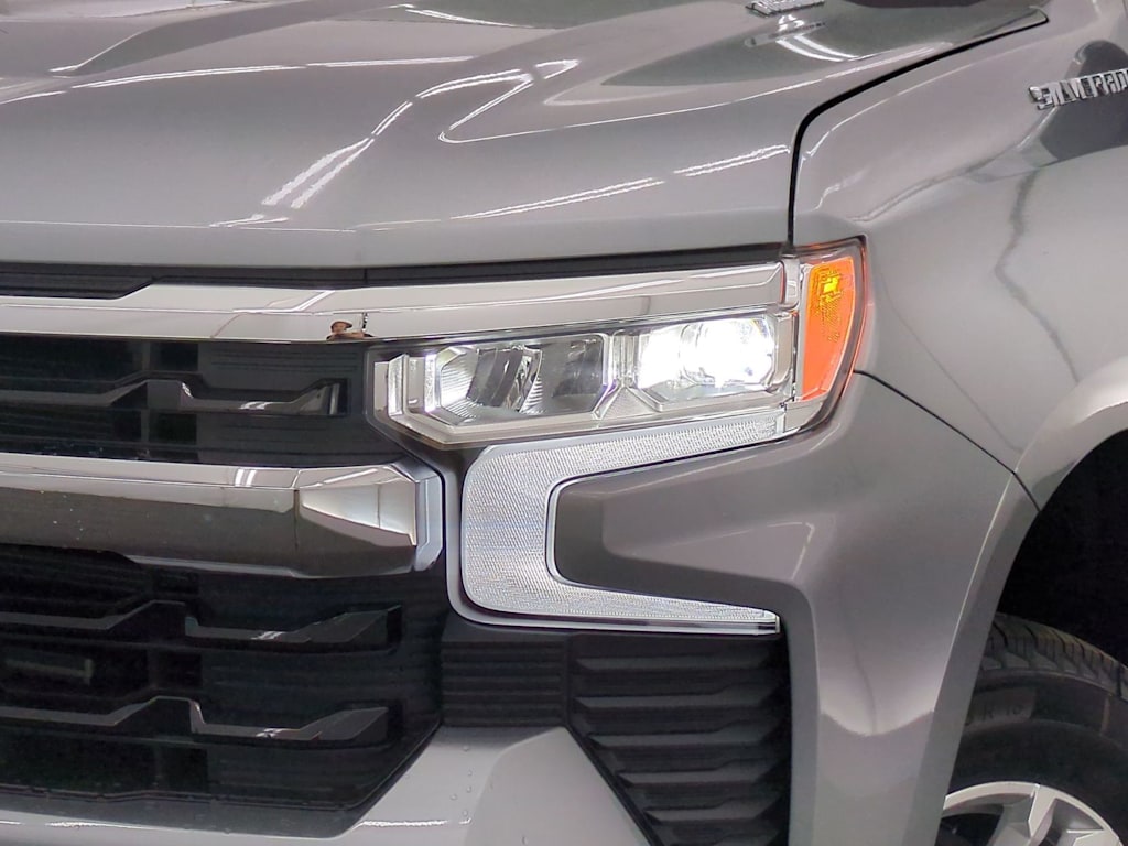 Thumbnail: 2026 Chevrolet Silverado 1500 - 23