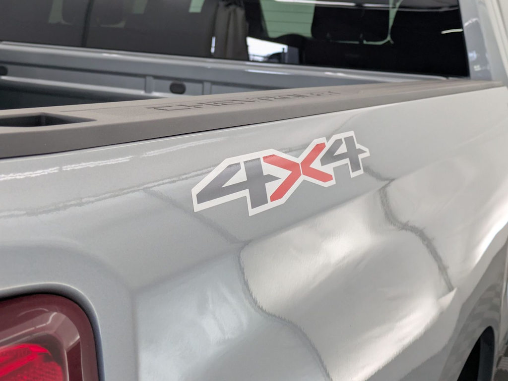 Thumbnail: 2026 Chevrolet Silverado 1500 - 26