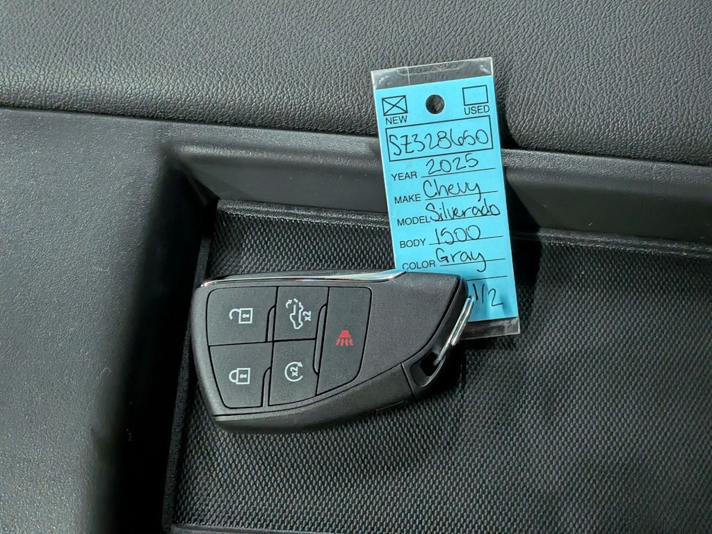 Thumbnail: 2025 Chevrolet Silverado 1500 - 19