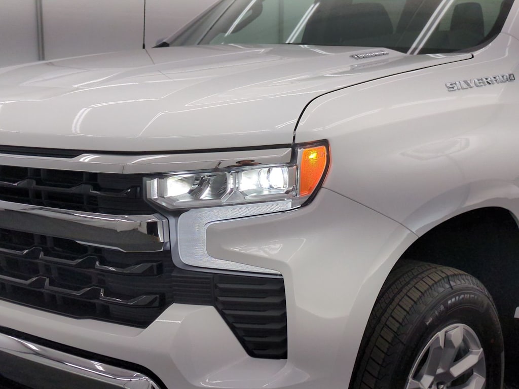 Thumbnail: 2026 Chevrolet Silverado 1500 - 23