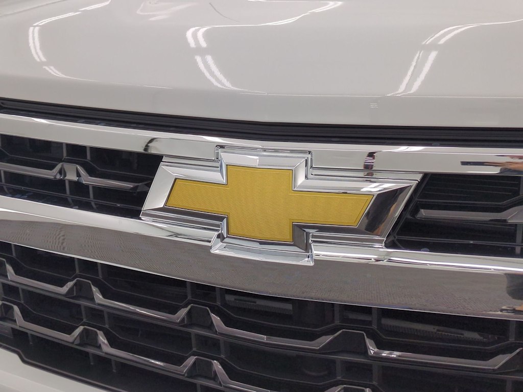 Thumbnail: 2026 Chevrolet Silverado 1500 - 6