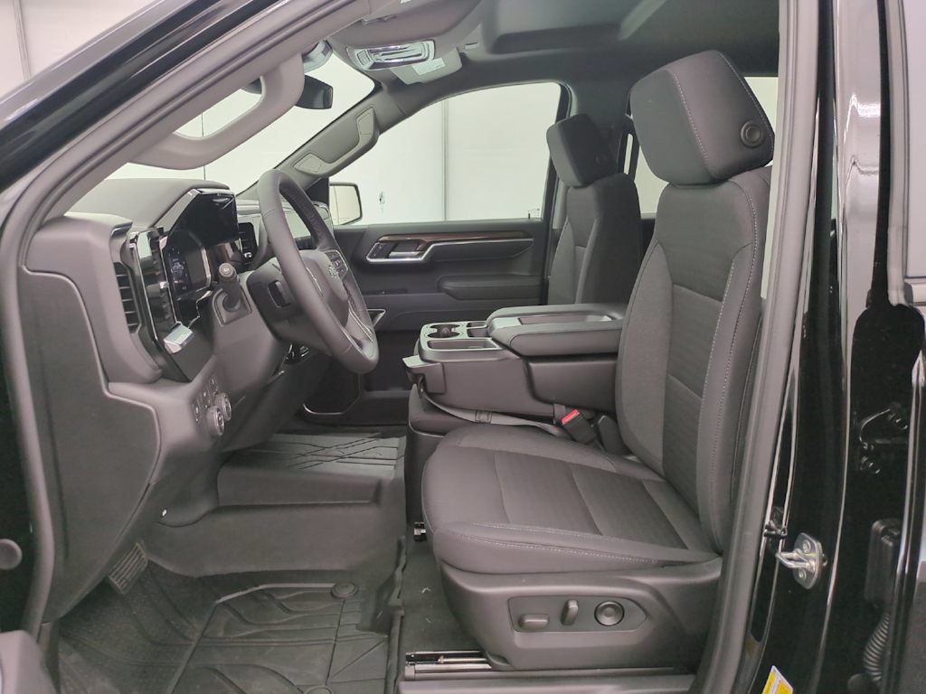 Thumbnail: 2026 Chevrolet Silverado 1500 - 11