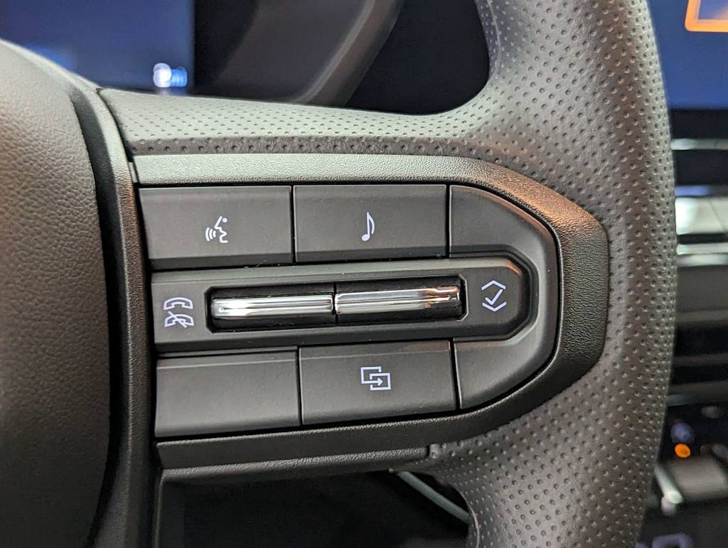 Thumbnail: 2025 Chevrolet Colorado - 29