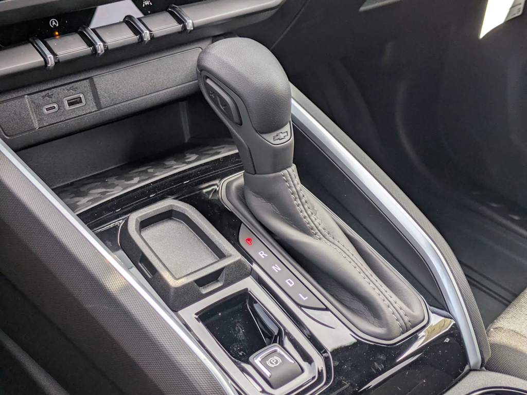 Thumbnail: 2025 Chevrolet Colorado - 16