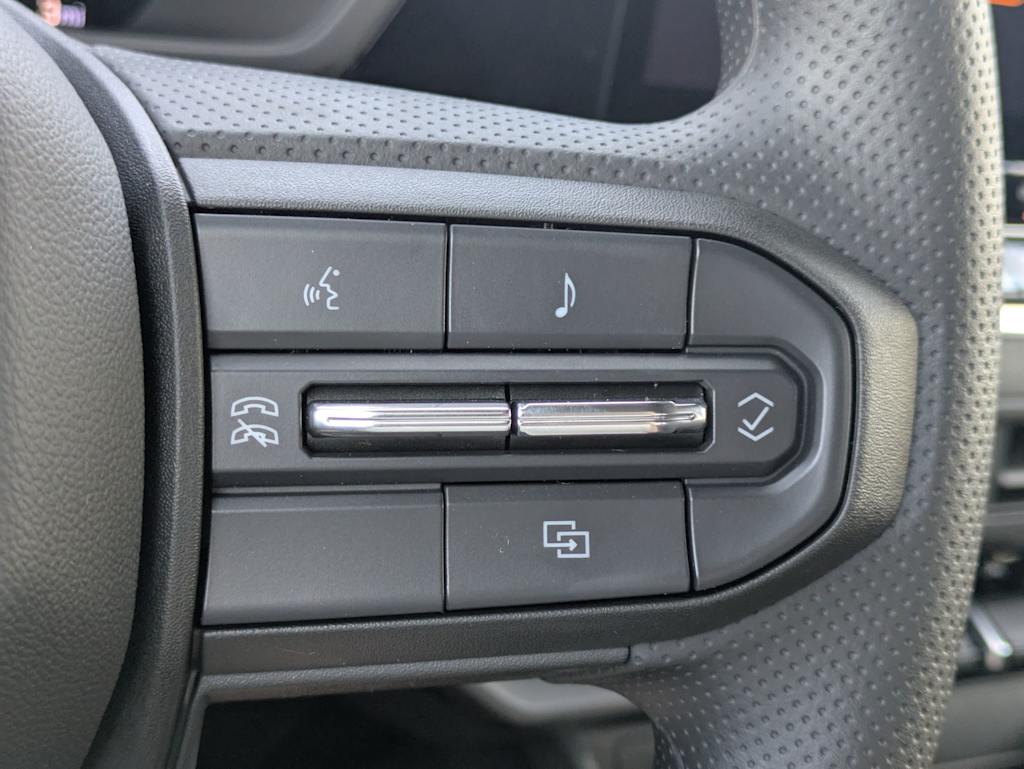 Thumbnail: 2025 Chevrolet Colorado - 31