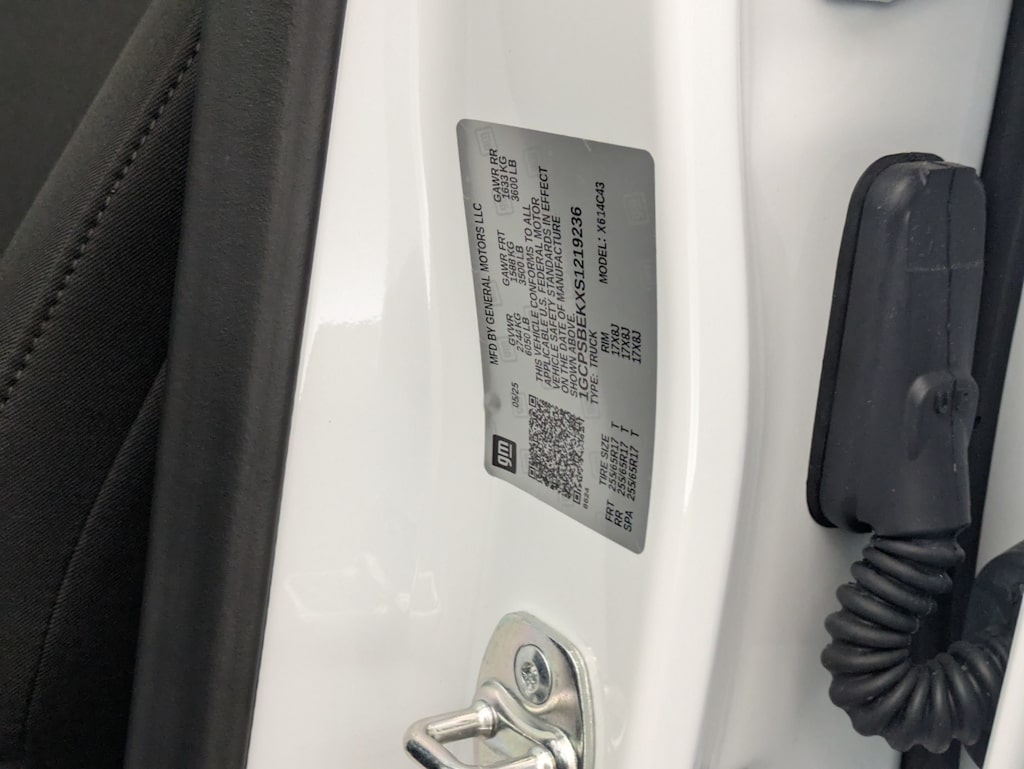 Thumbnail: 2025 Chevrolet Colorado - 19