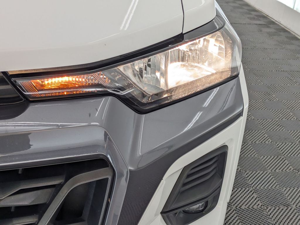 Thumbnail: 2023 Chevrolet Colorado - 24