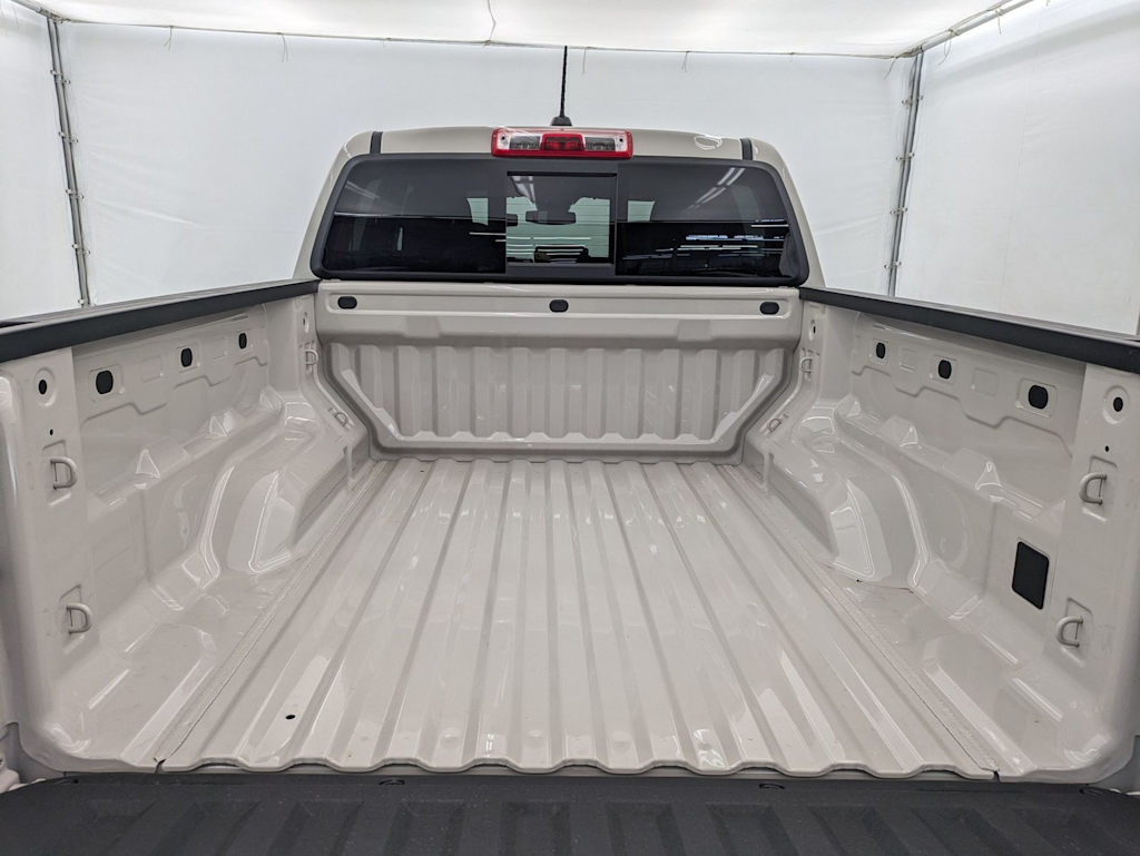 Thumbnail: 2026 Chevrolet Colorado - 18