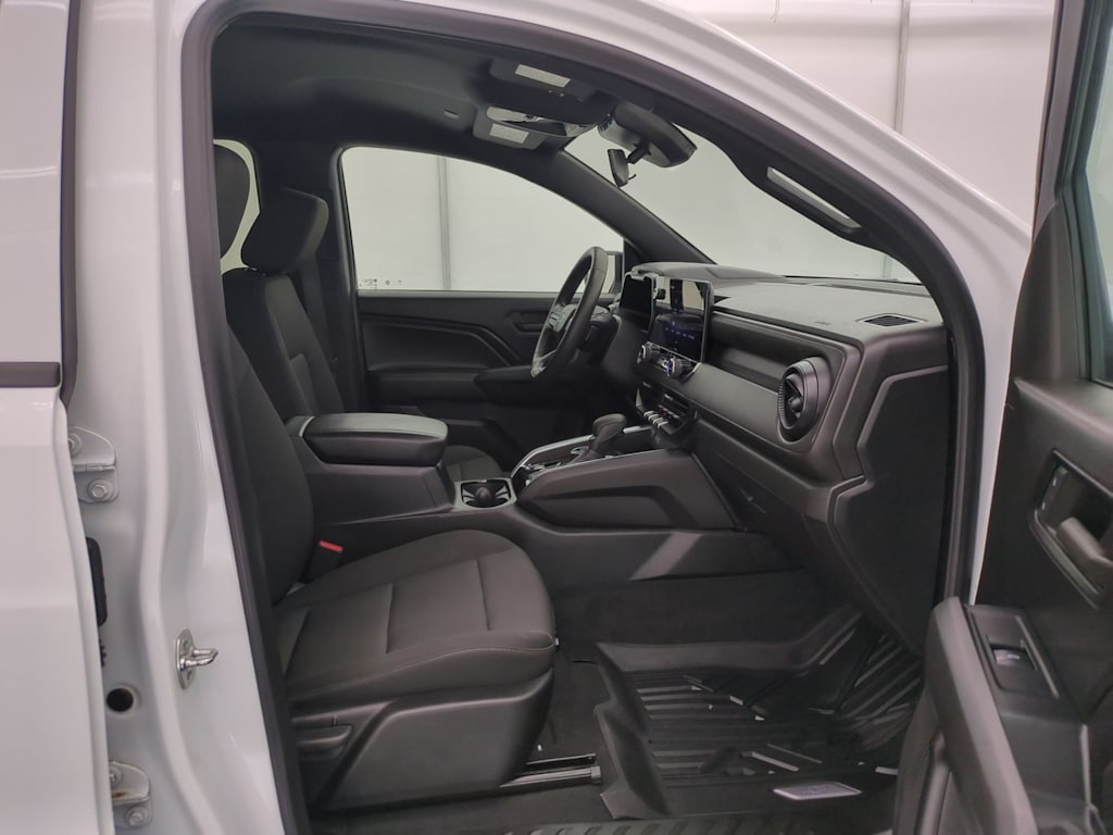 Thumbnail: 2024 Chevrolet Colorado - 12