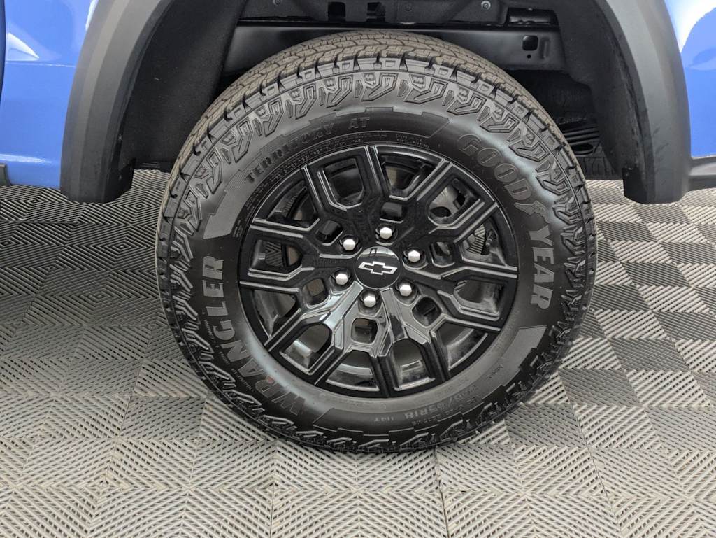 Thumbnail: 2026 Chevrolet Colorado - 8