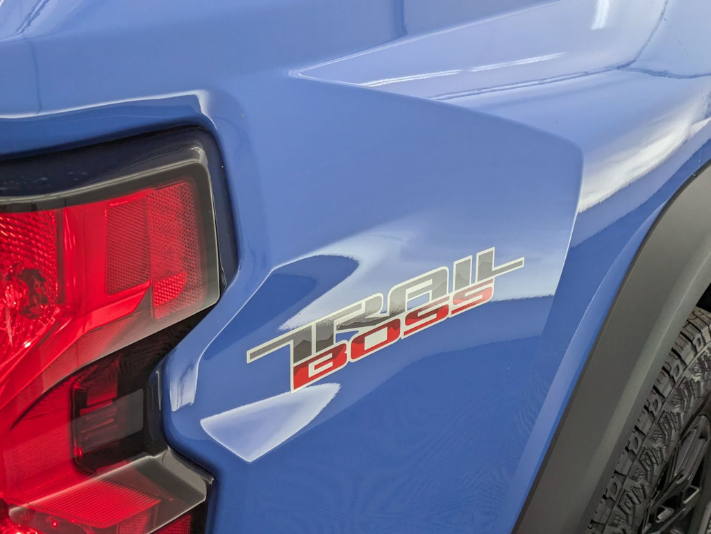 Thumbnail: 2026 Chevrolet Colorado - 7
