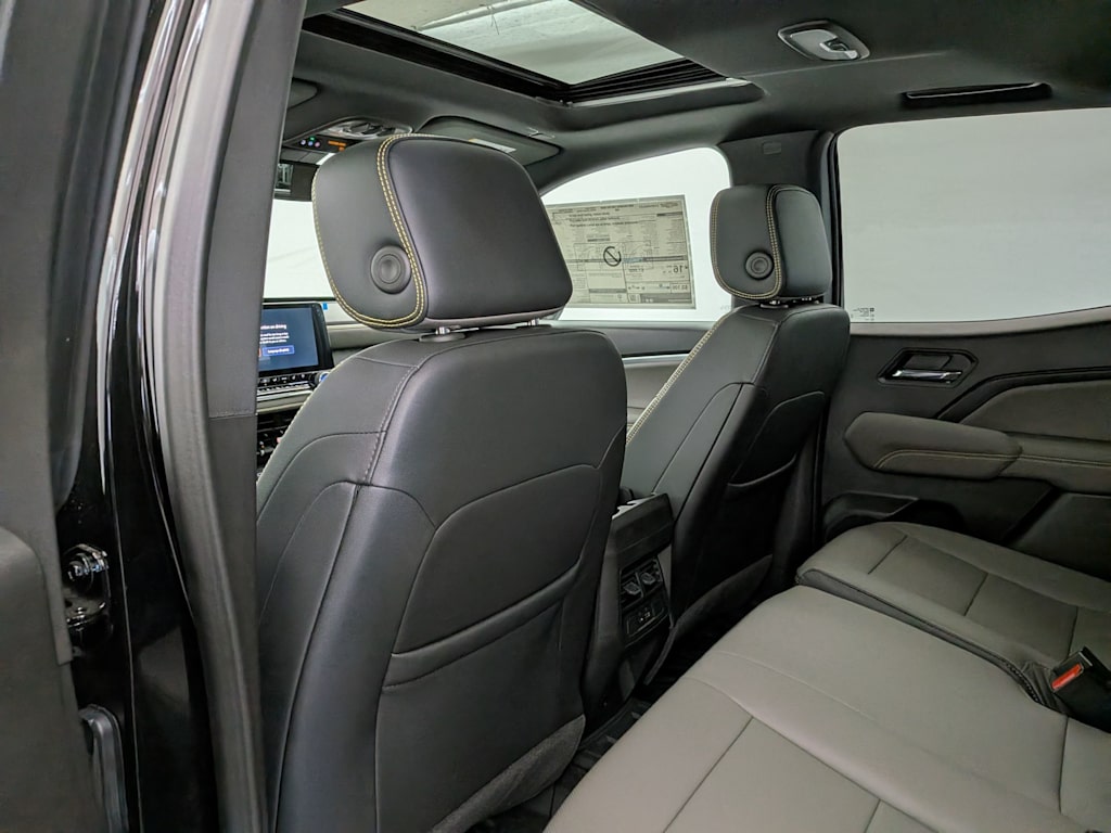 Thumbnail: 2026 Chevrolet Colorado - 13