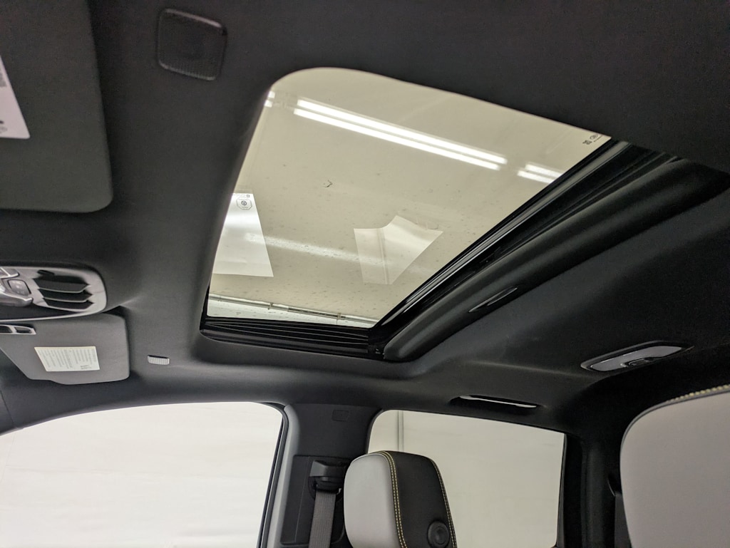 Thumbnail: 2023 Chevrolet Colorado - 30