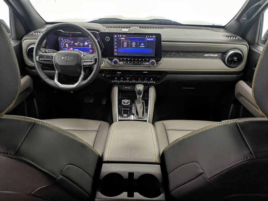 Thumbnail: 2023 Chevrolet Colorado - 9