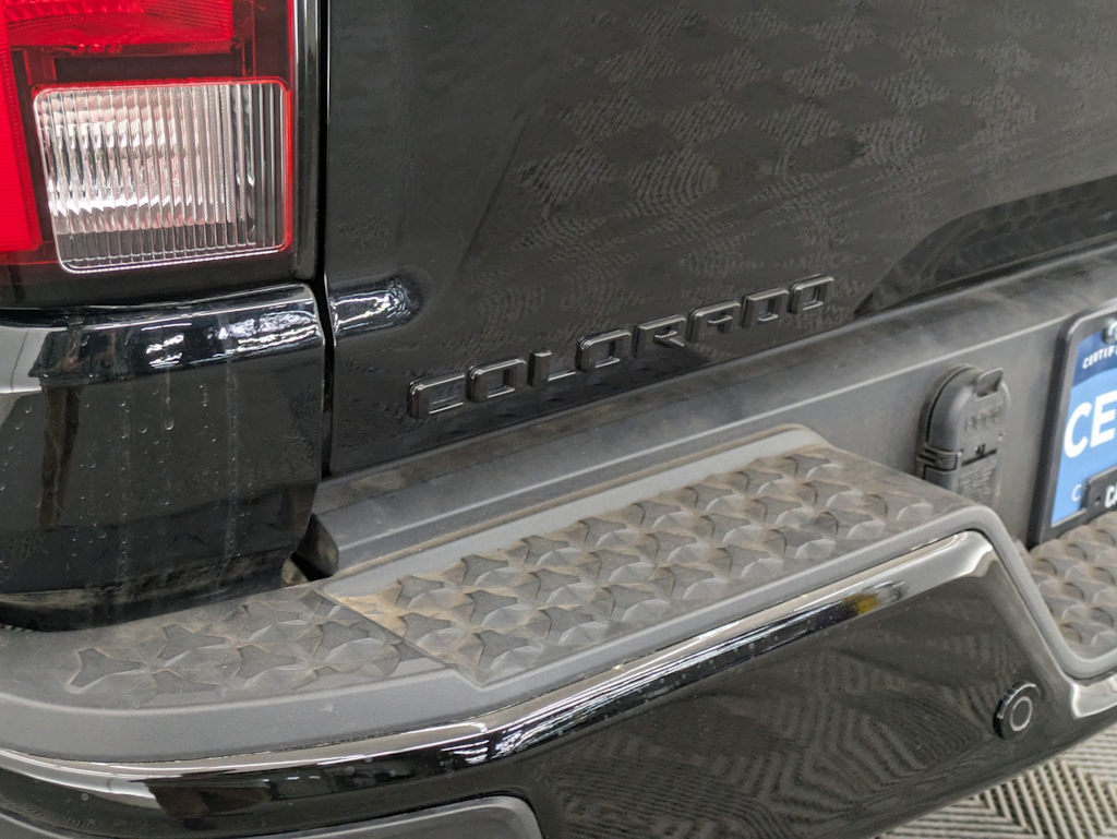 Thumbnail: 2023 Chevrolet Colorado - 27