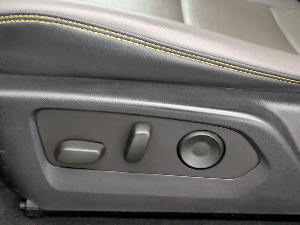 Thumbnail: 2023 Chevrolet Colorado - 29