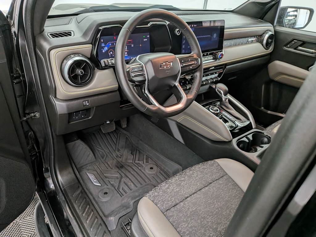 Thumbnail: 2024 Chevrolet Colorado - 2