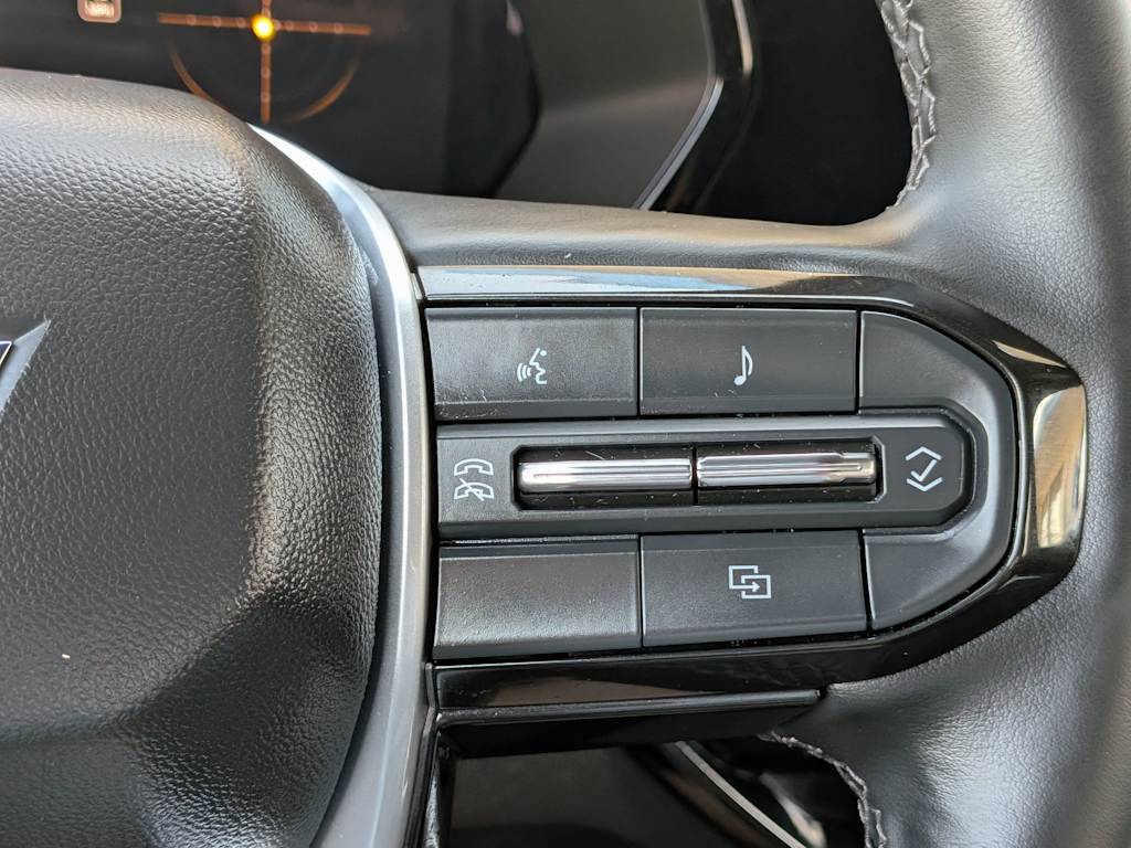 Thumbnail: 2024 Chevrolet Colorado - 31