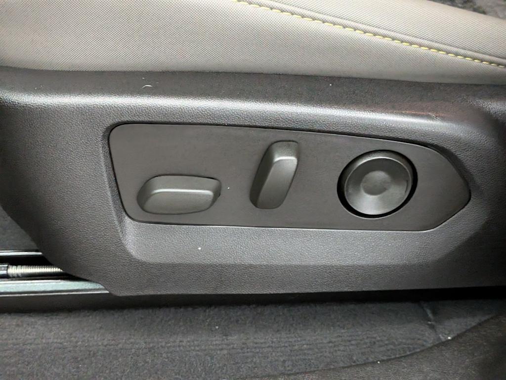 Thumbnail: 2024 Chevrolet Colorado - 27