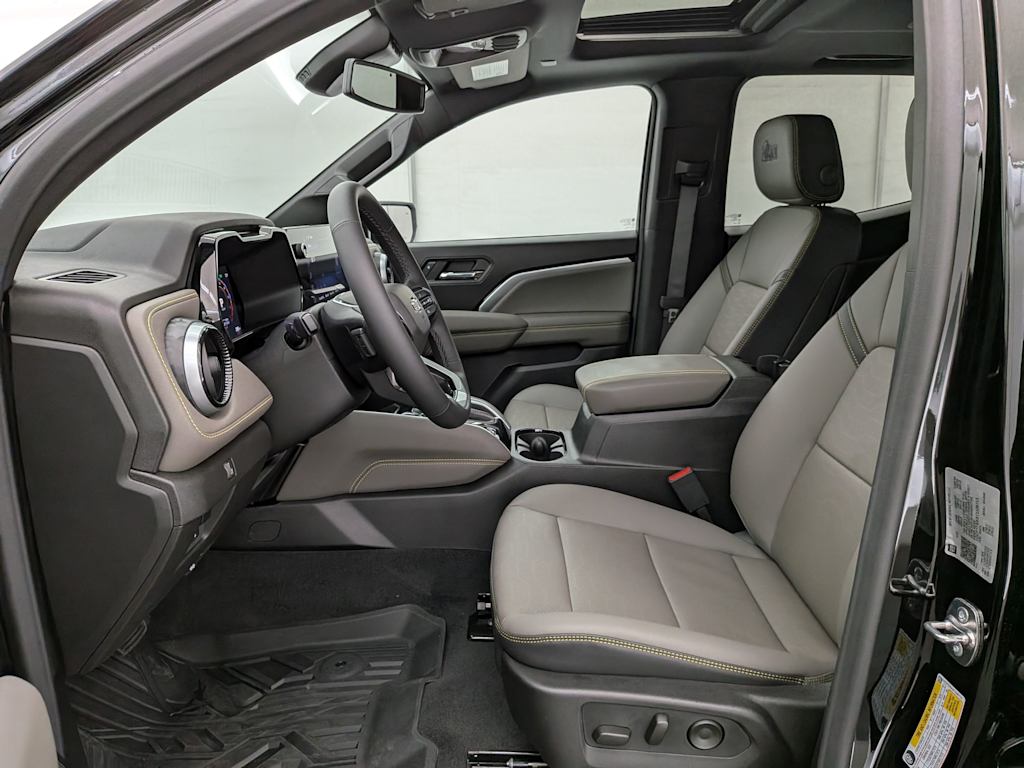 Thumbnail: 2026 Chevrolet Colorado - 10