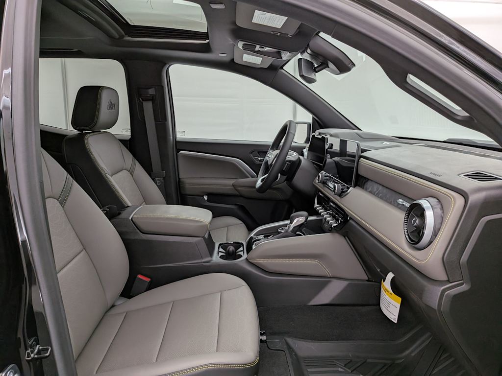 Thumbnail: 2026 Chevrolet Colorado - 11