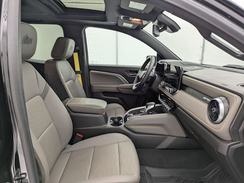 Thumbnail: 2024 Chevrolet Colorado - 12