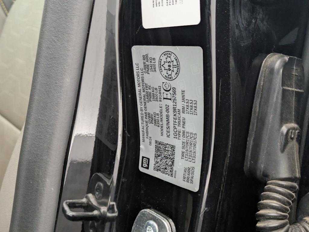 Thumbnail: 2024 Chevrolet Colorado - 19