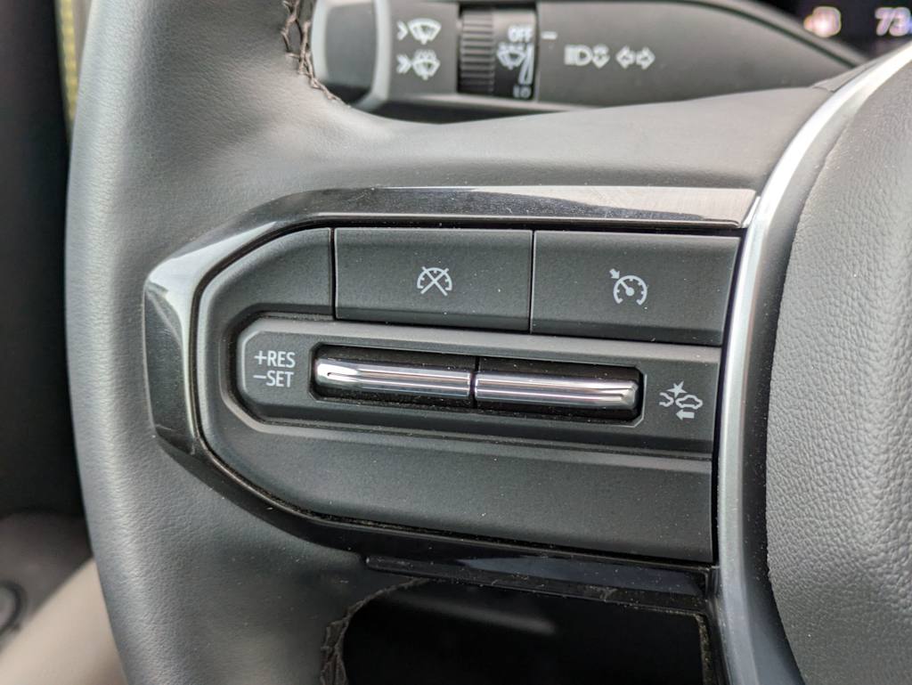 Thumbnail: 2024 Chevrolet Colorado - 30