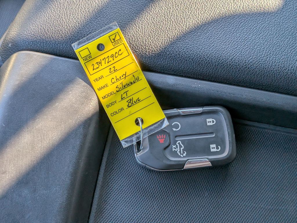 Thumbnail: 2022 Chevrolet Silverado 1500 - 19