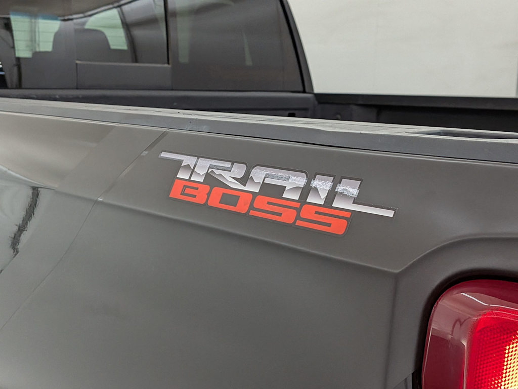 Thumbnail: 2021 Chevrolet Silverado 1500 - 7