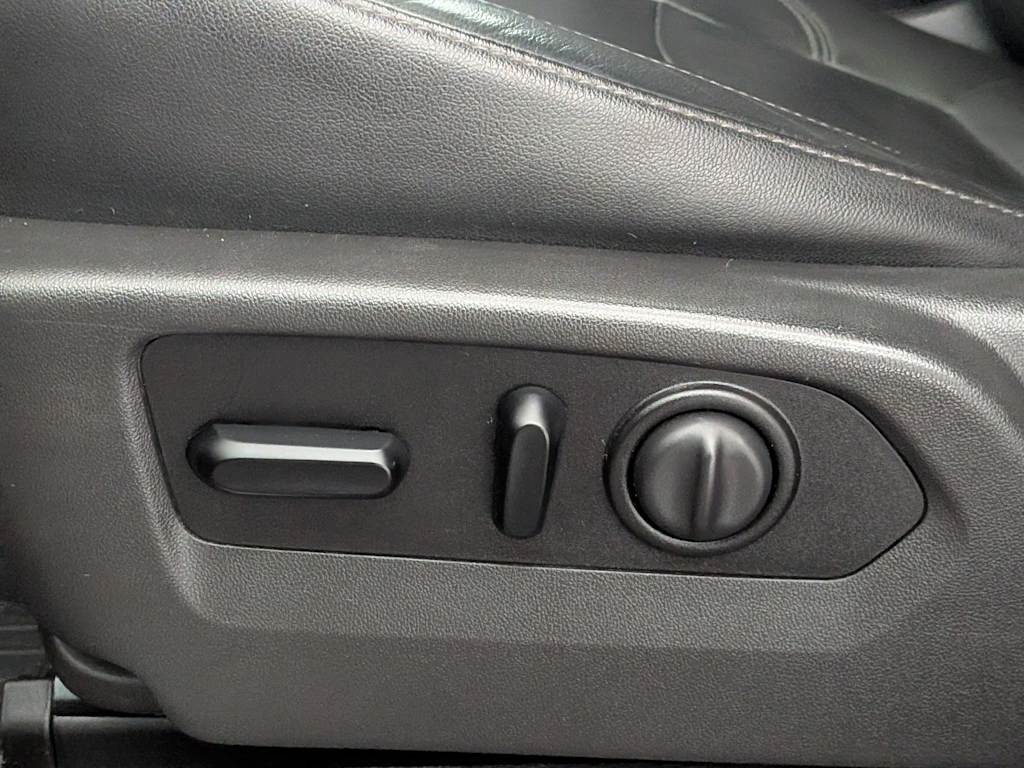 Thumbnail: 2020 Chevrolet Silverado 1500 - 29