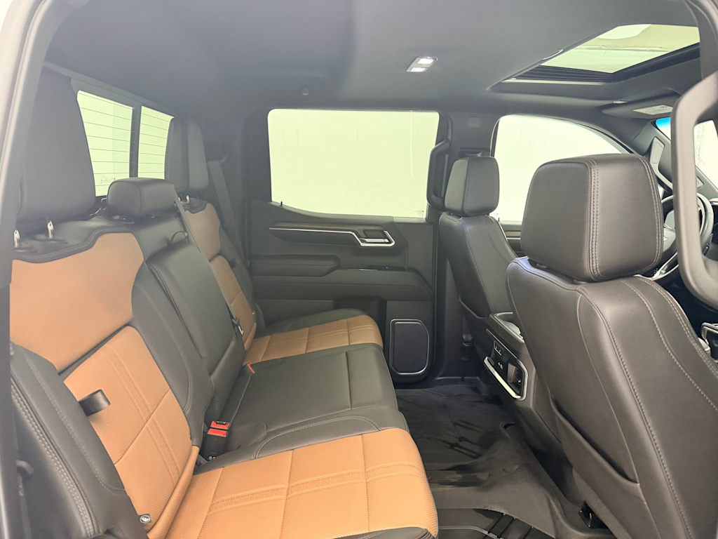 Thumbnail: 2023 Chevrolet Silverado 1500 - 30