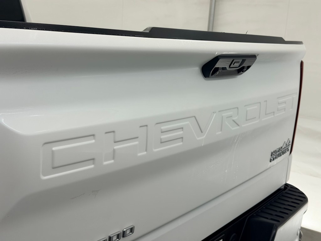 Thumbnail: 2023 Chevrolet Silverado 1500 - 25
