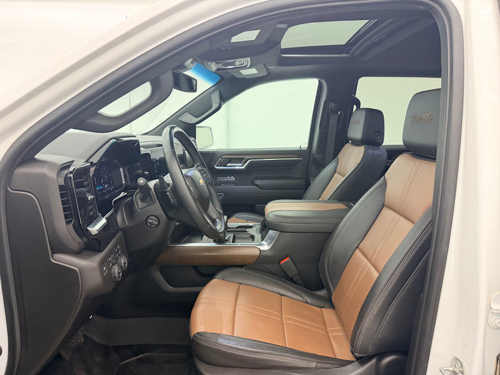 Thumbnail: 2023 Chevrolet Silverado 1500 - 11