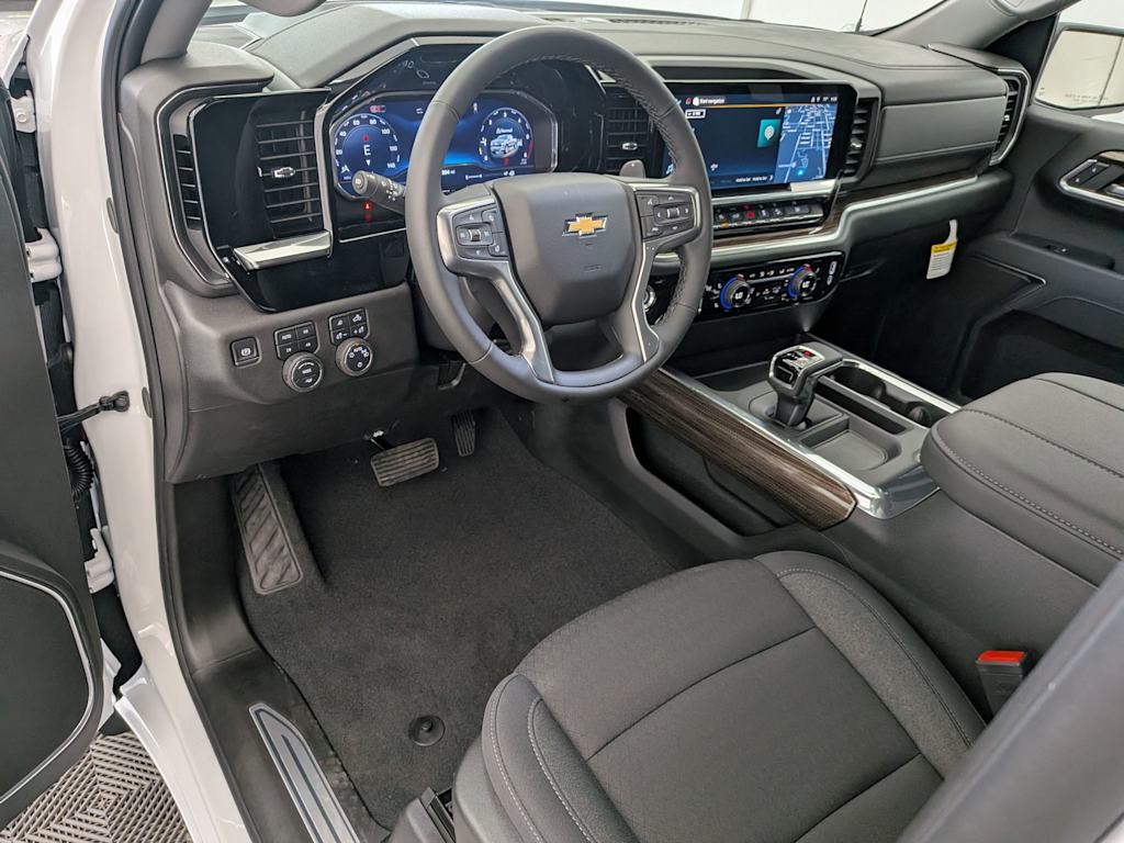 Thumbnail: 2025 Chevrolet Silverado 1500 - 2