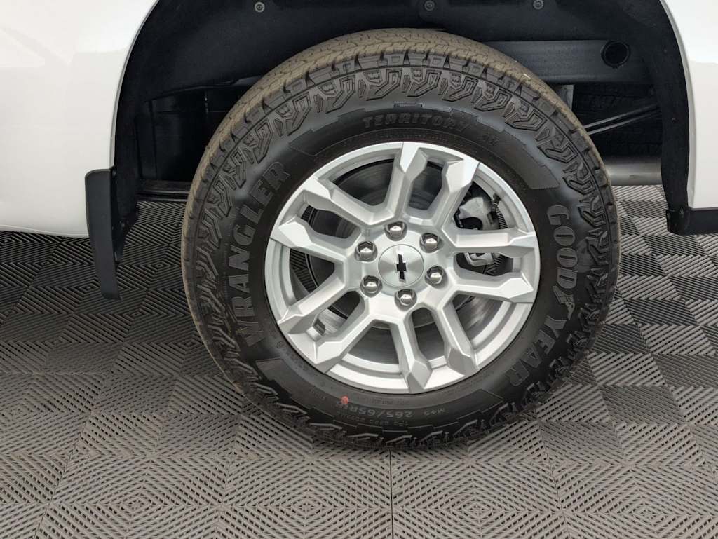 Thumbnail: 2026 Chevrolet Silverado 1500 - 8