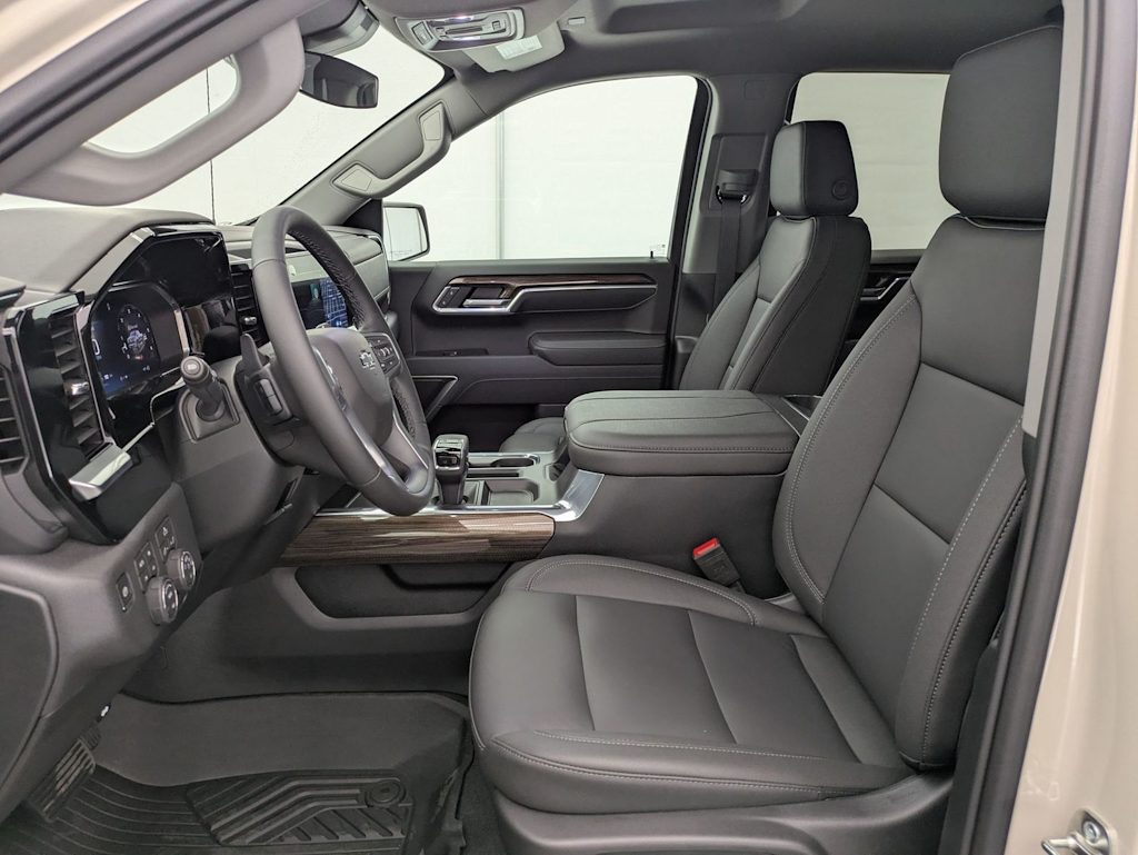 Thumbnail: 2026 Chevrolet Silverado 1500 - 11