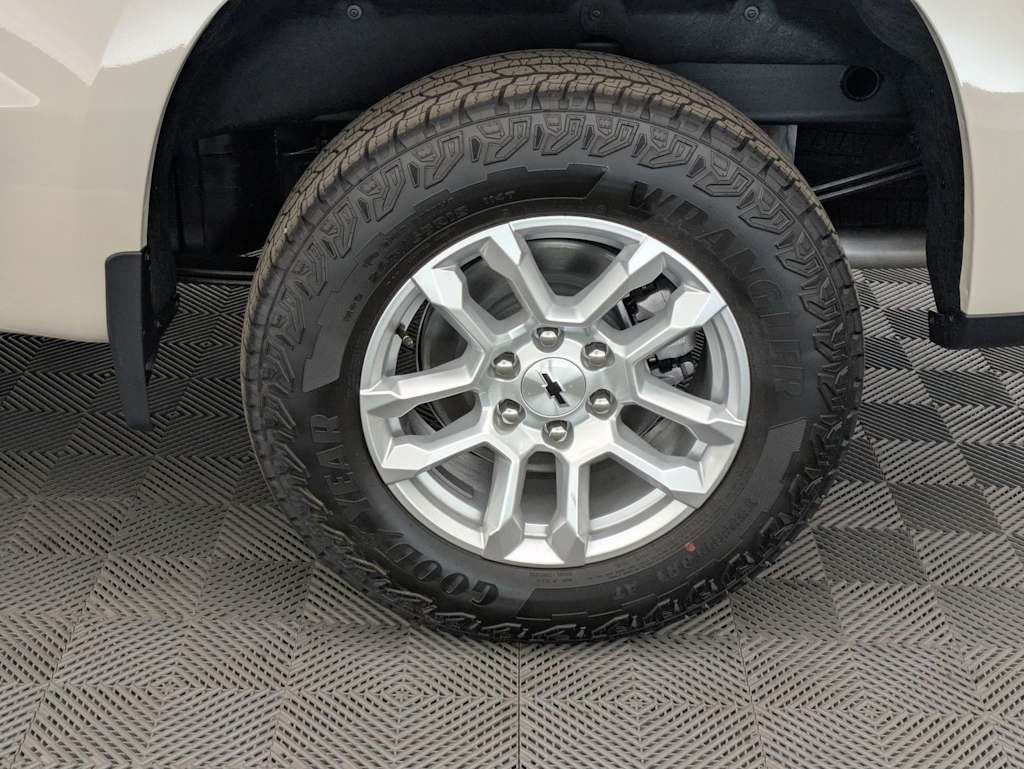 Thumbnail: 2026 Chevrolet Silverado 1500 - 8