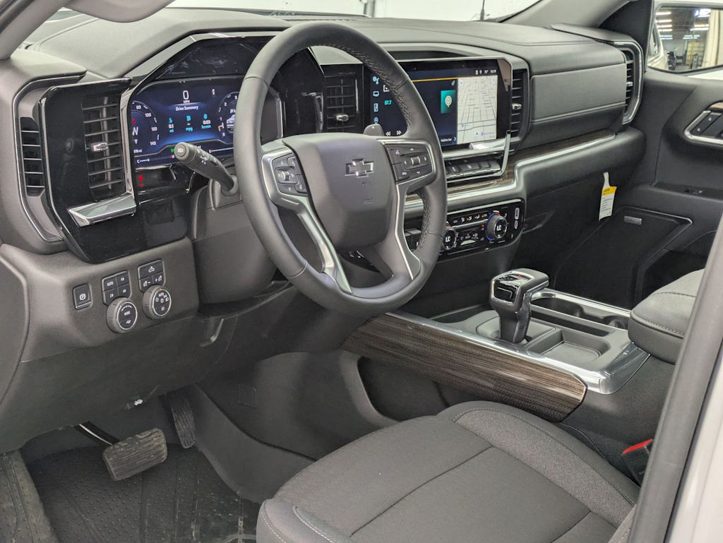 Thumbnail: 2025 Chevrolet Silverado 1500 - 2