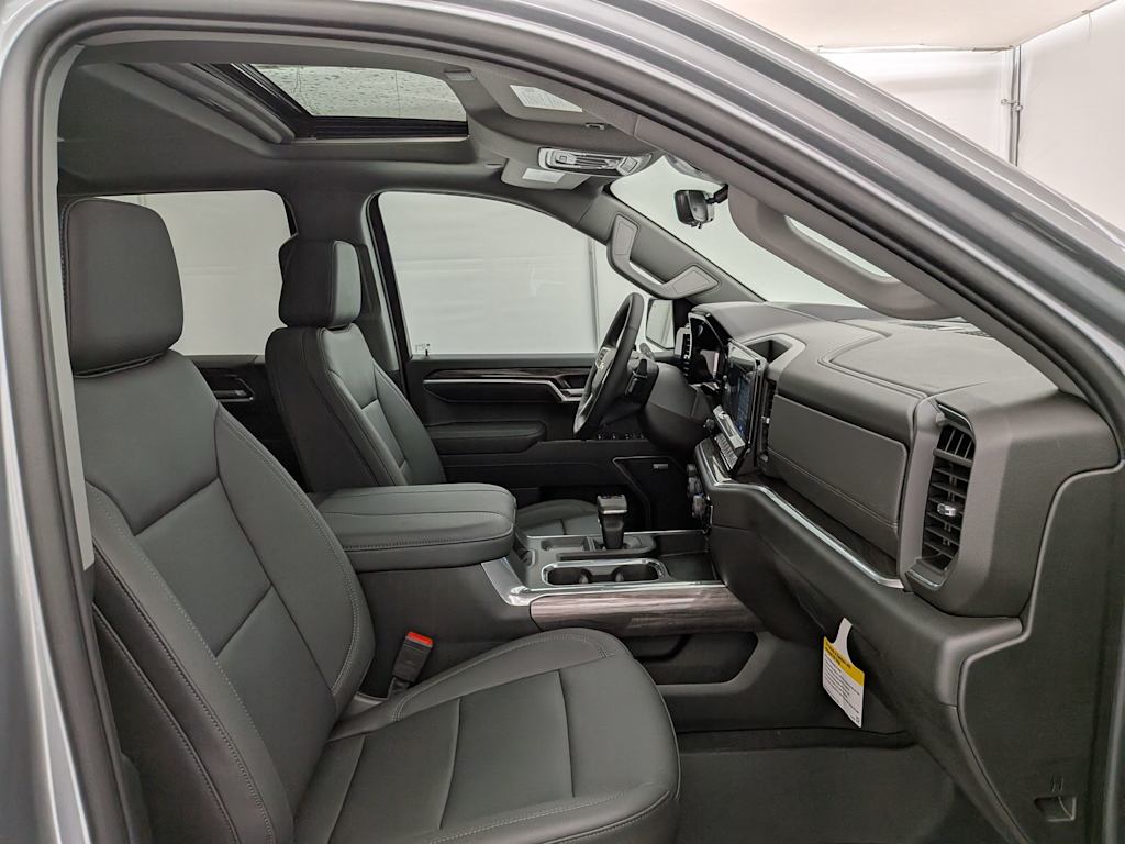 Thumbnail: 2026 Chevrolet Silverado 1500 - 12