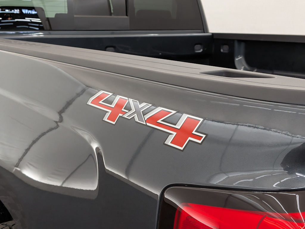 Thumbnail: 2017 Chevrolet Silverado 1500 - 7