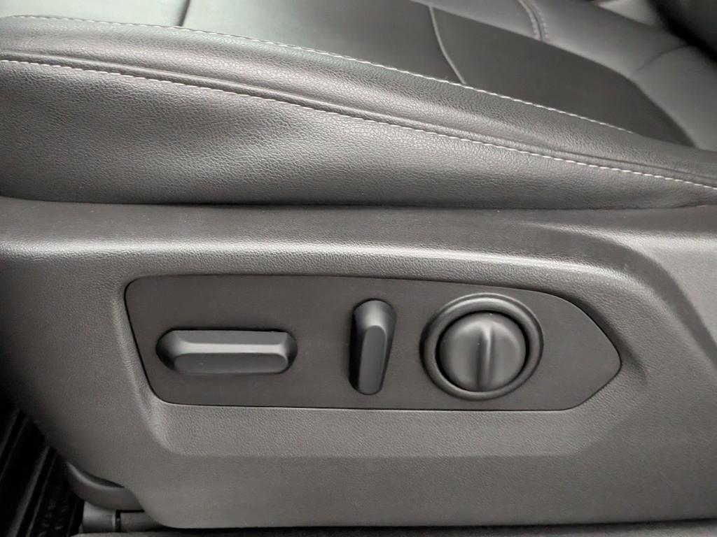 Thumbnail: 2021 Chevrolet Silverado 1500 - 27