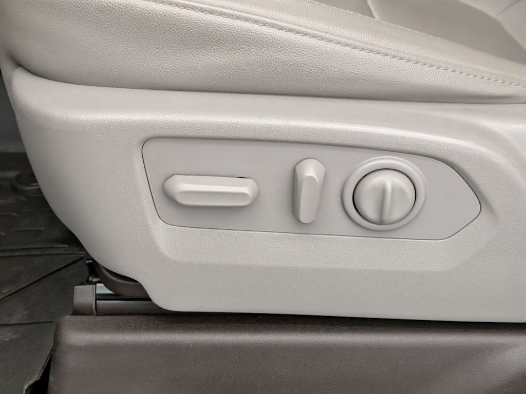 Thumbnail: 2021 Chevrolet Silverado 1500 - 27