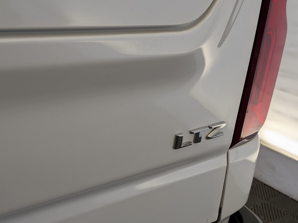 Thumbnail: 2021 Chevrolet Silverado 1500 - 26