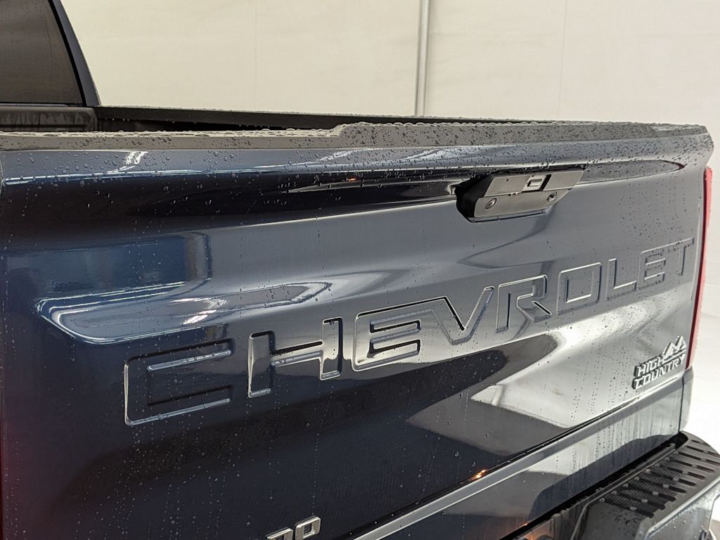 Thumbnail: 2021 Chevrolet Silverado 1500 - 24