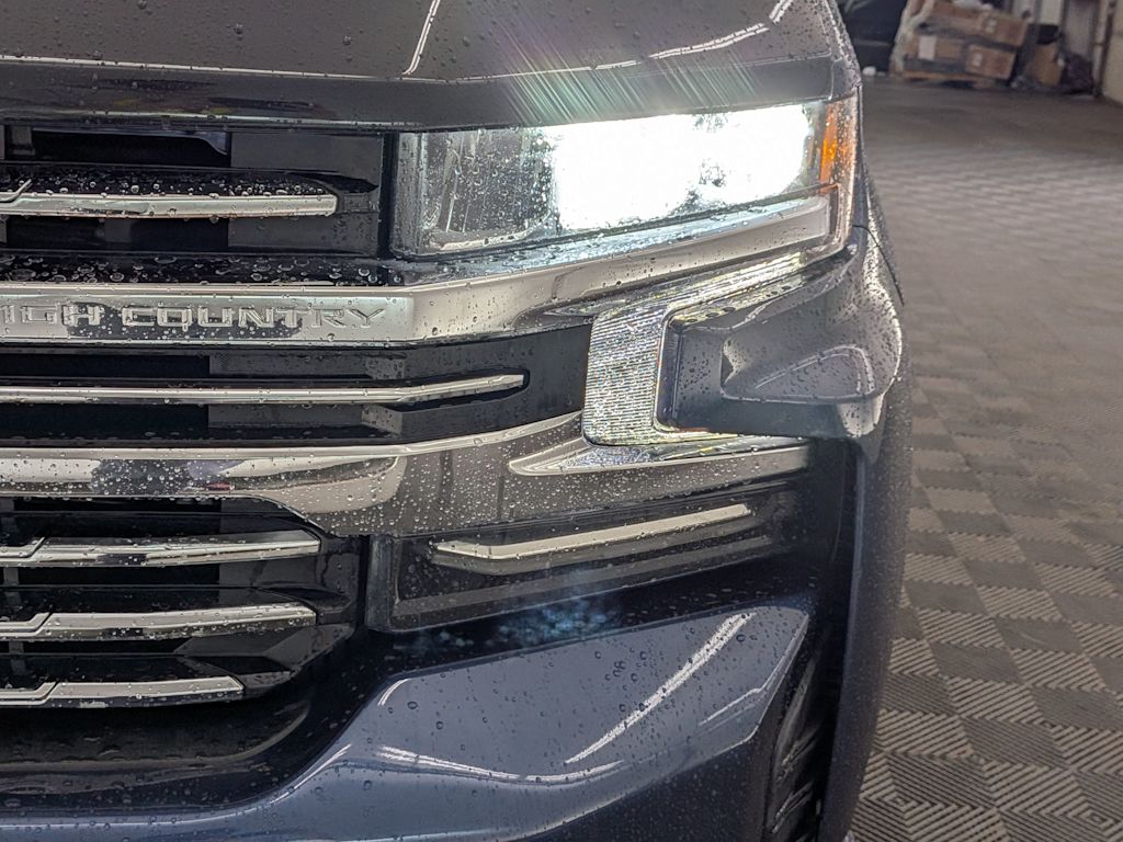 Thumbnail: 2021 Chevrolet Silverado 1500 - 23