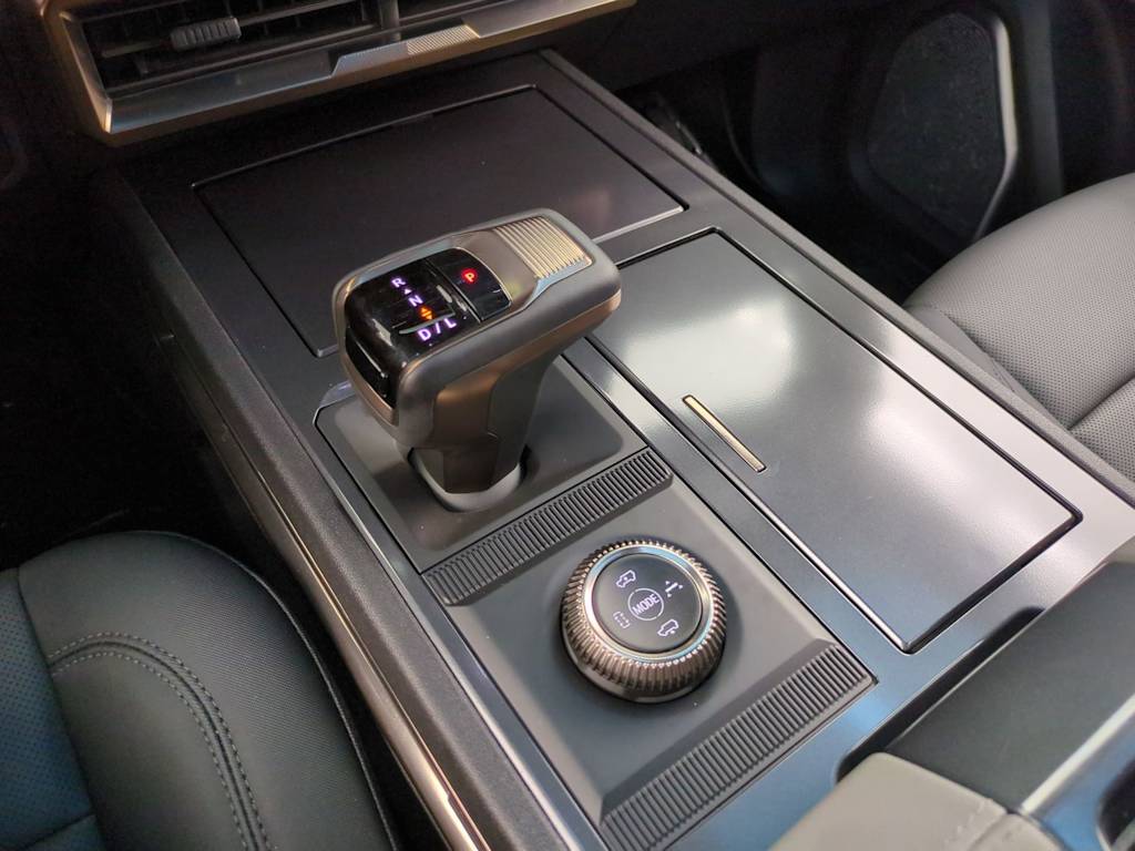 Thumbnail: 2024 GMC Hummer EV - 15