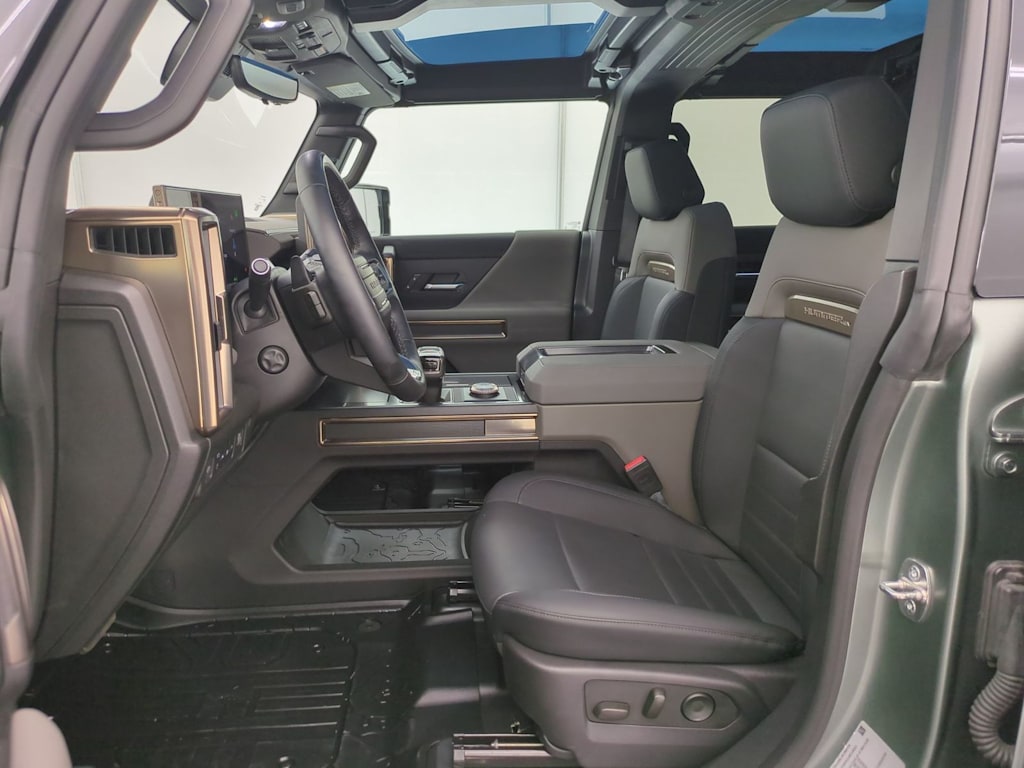 Thumbnail: 2024 GMC Hummer EV - 10